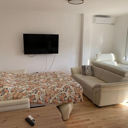 Апартаменты Premium Stan Novi Beograd Экстерьер фото